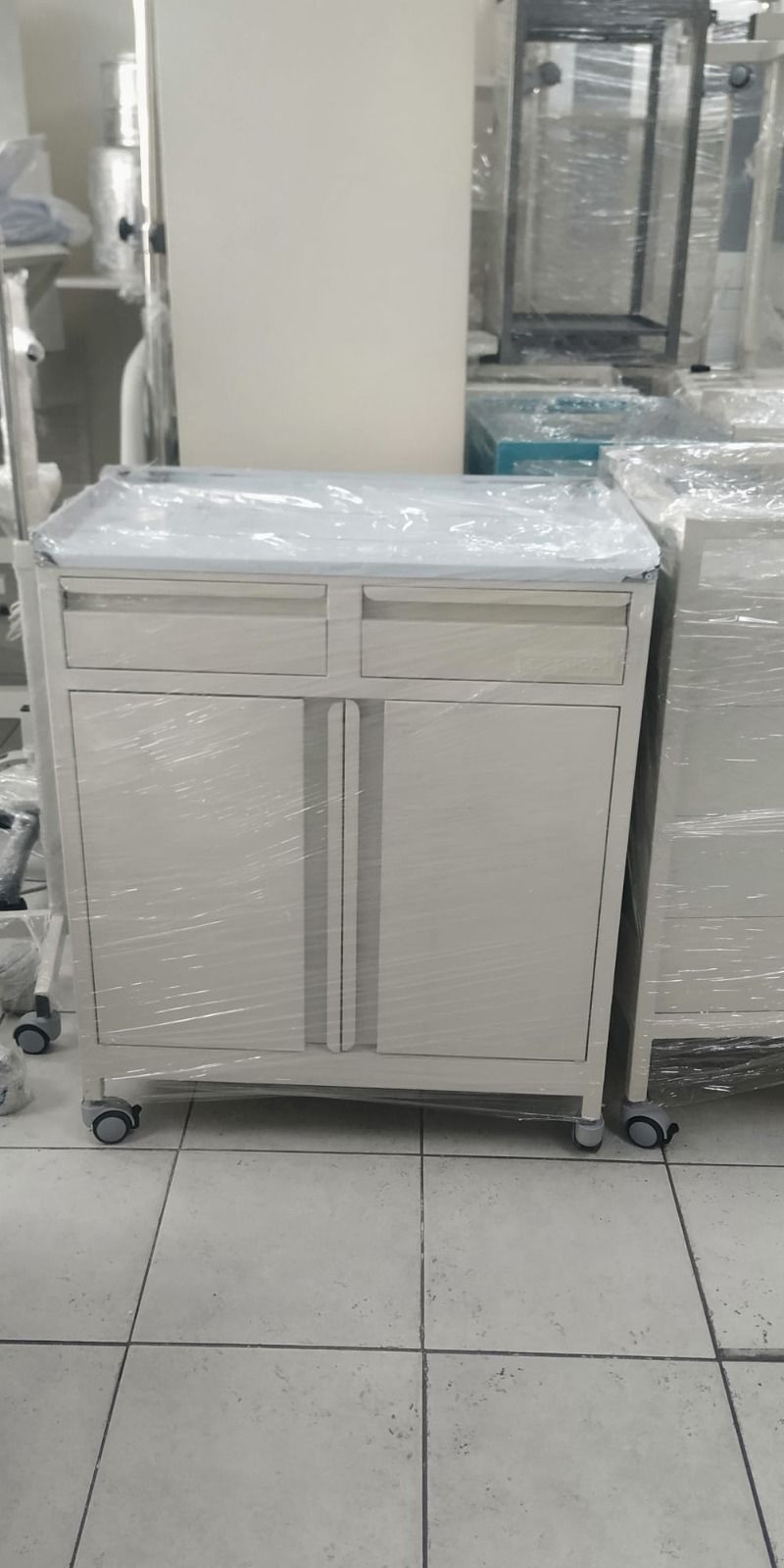 2 Çekmeceli ve Dolaplı Pansuman Arabası E-238/B