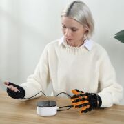 Syrebo C10 Yetişkin El Rehabilitasyon Robotu | El Egzersiz ve Fizik Tedavi Cihazı