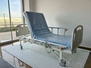 Hasta Karyolası 2 Motorlu Abs Başlıklı Alüminyum Korkuluklu